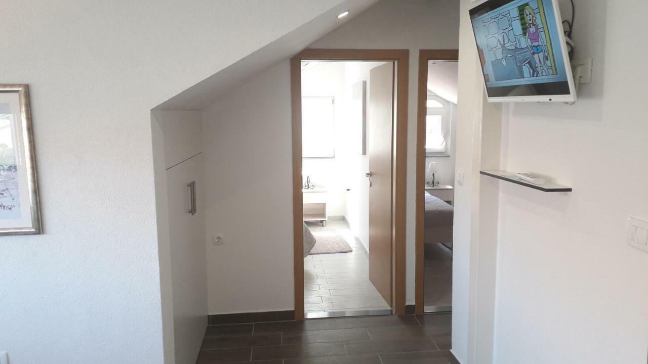 Apartmani Zilic Dugi Rat Exterior photo