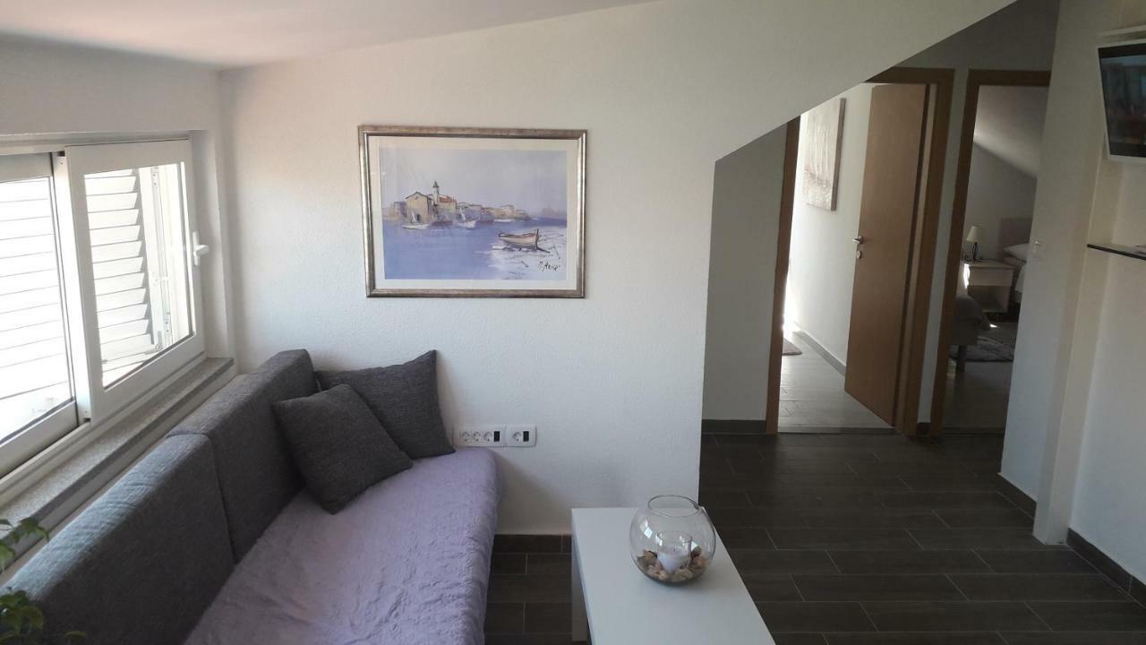 Apartmani Zilic Dugi Rat Exterior photo