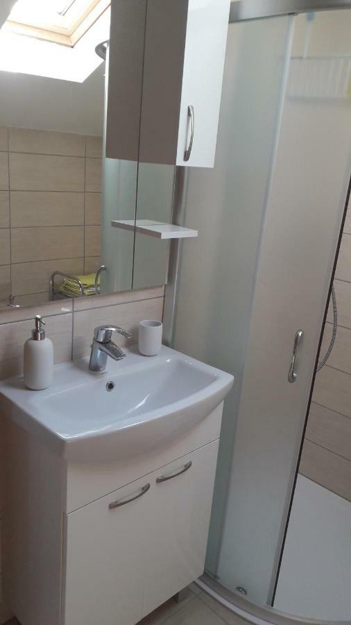 Apartmani Zilic Dugi Rat Exterior photo