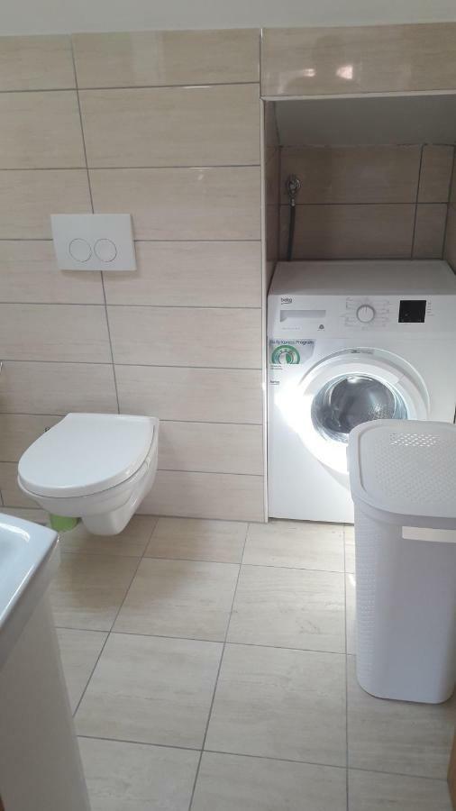 Apartmani Zilic Dugi Rat Exterior photo