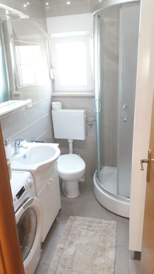 Apartmani Zilic Dugi Rat Exterior photo