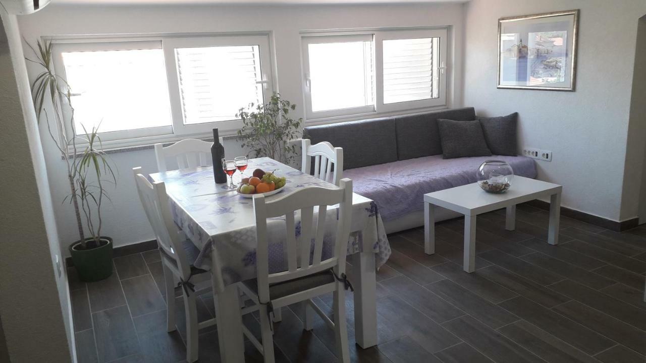 Apartmani Zilic Dugi Rat Exterior photo